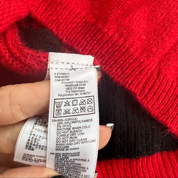 Forever 21 “Just Keep Calm” red sweater w crown size small - Picture 6 of 6